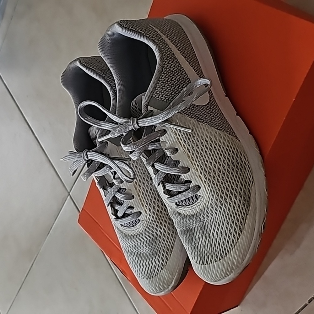 Size 7.5 Nike Flex Experience RN 5